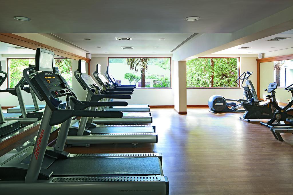 Taj Cidade De Goa Heritage, Goa Santa Cruz Bagian luar foto The gym at the Taj Bengal